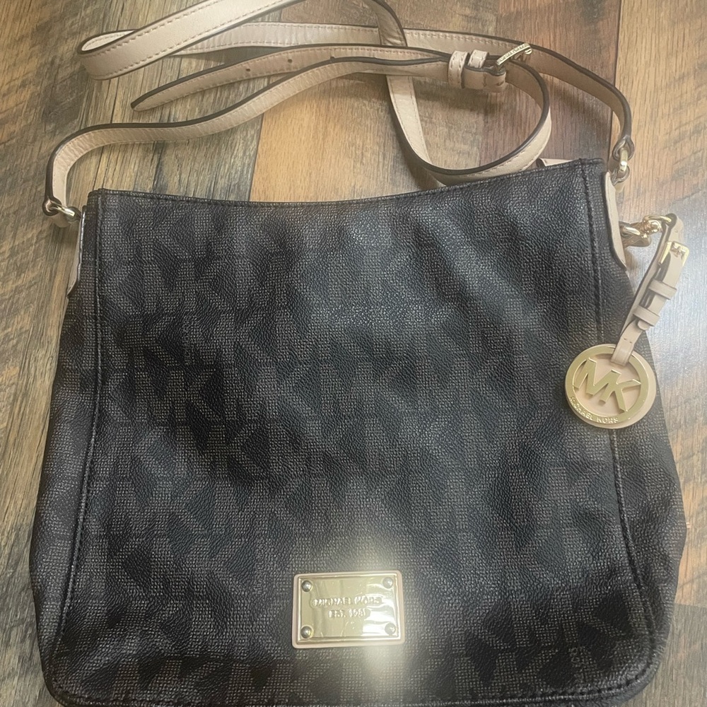 Michael Kors Crossbody Bag